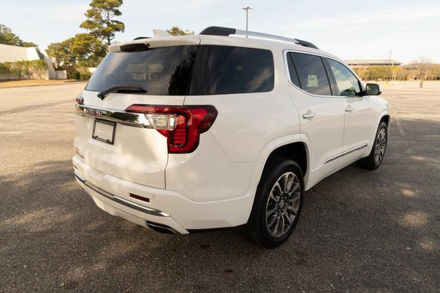Used 2021 GMC Acadia Denali w/ Denali Technology Package image 3