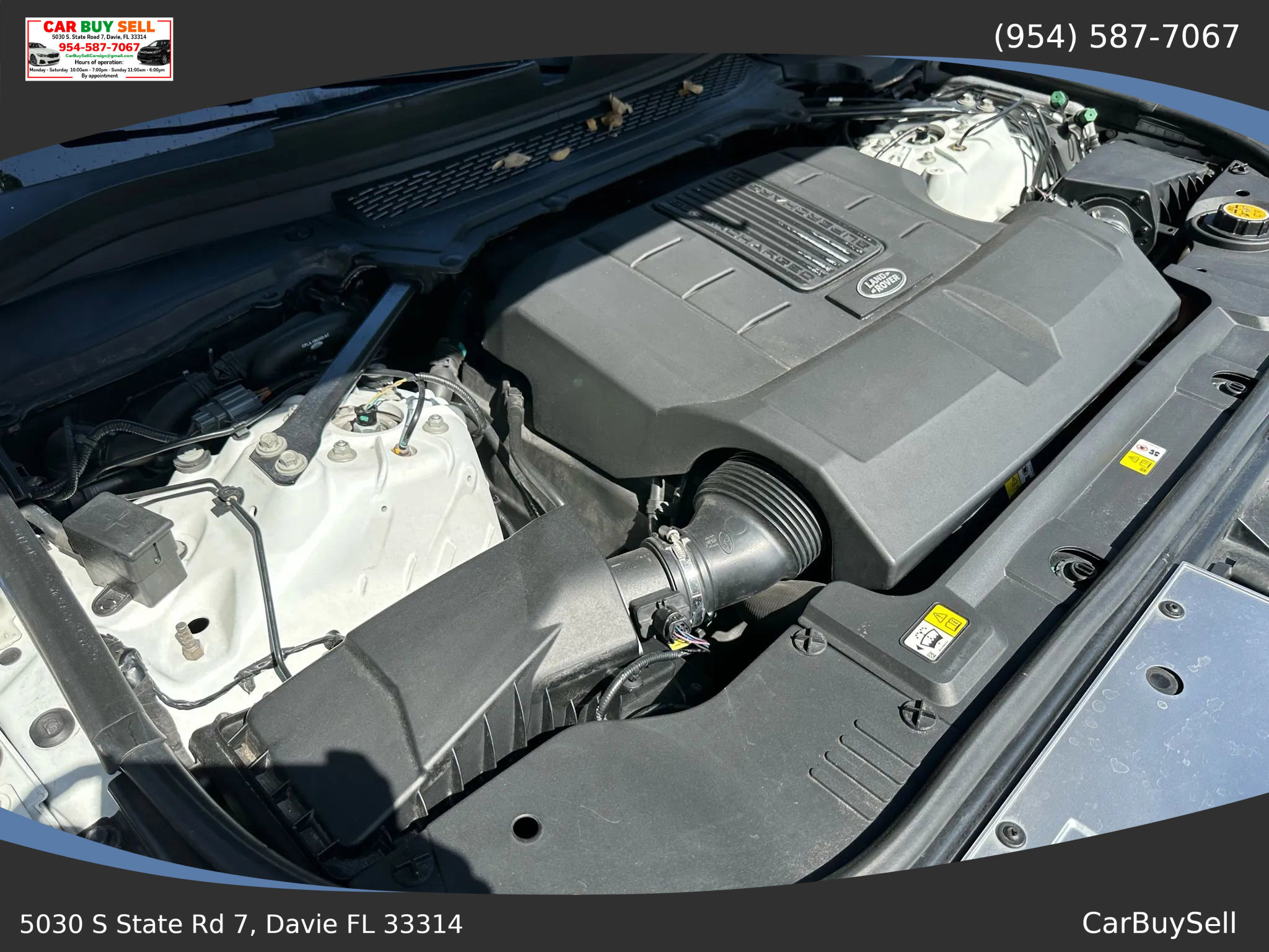 Used 2017 Land Rover Range Rover HSE image 24