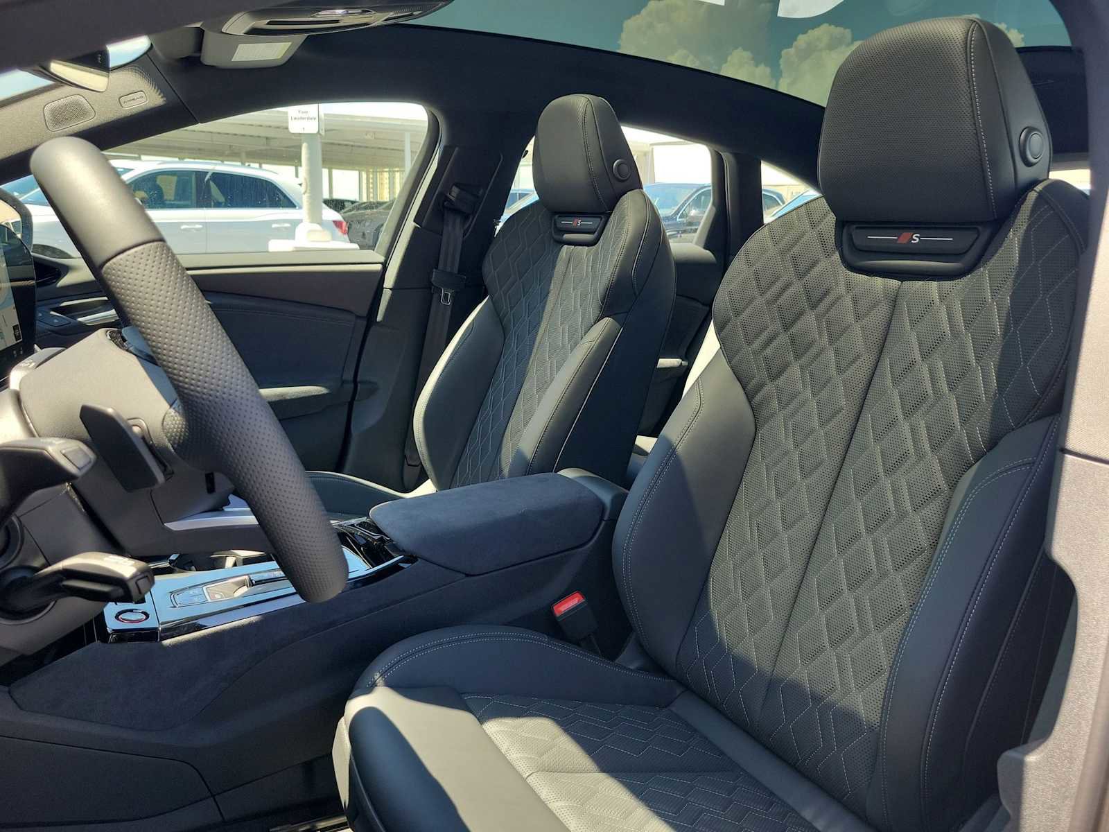 New 2025 Audi S6 e-tron Premium Plus AWD/4WD image 15