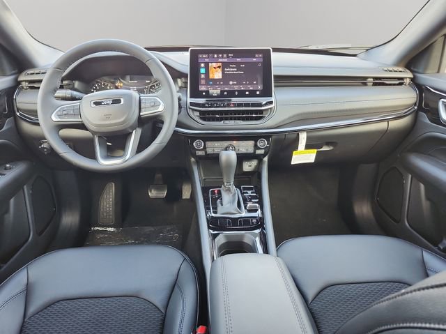 New 2026 Jeep Compass Altitude image 14