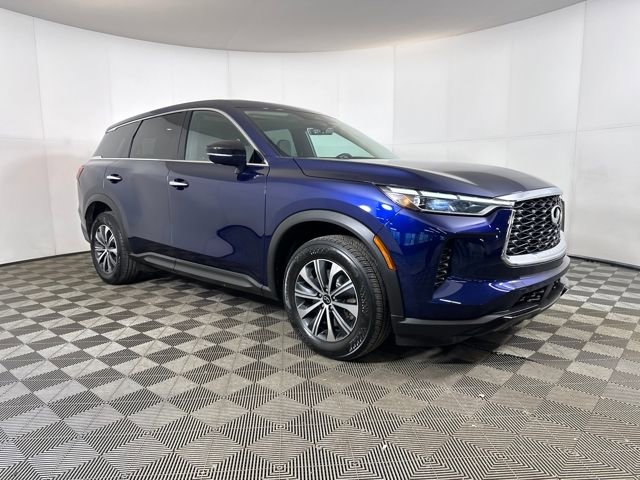 Used 2023 INFINITI QX60 Pure image 2