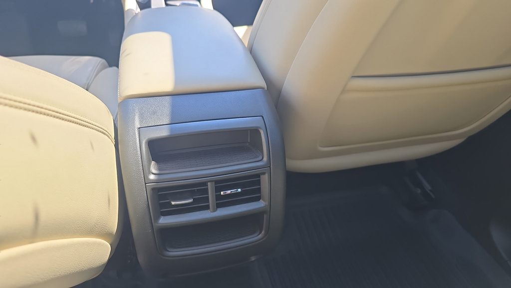 Used 2017 Cadillac XT5 Luxury FWD image 11