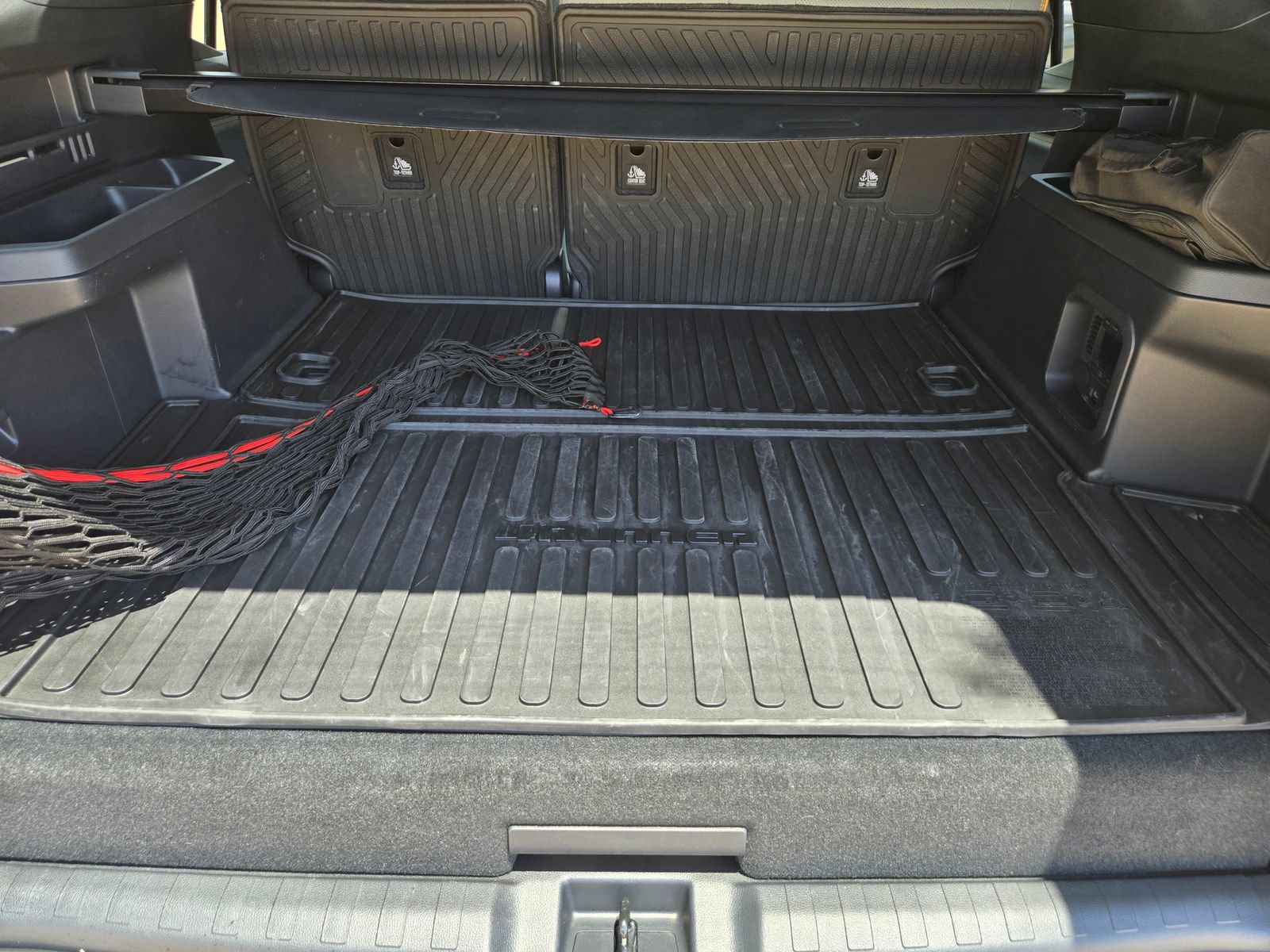 Used 2025 Toyota 4Runner Trailhunter AWD/4WD image 29