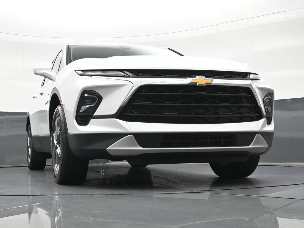 Used 2024 Chevrolet Blazer LT FWD image 34