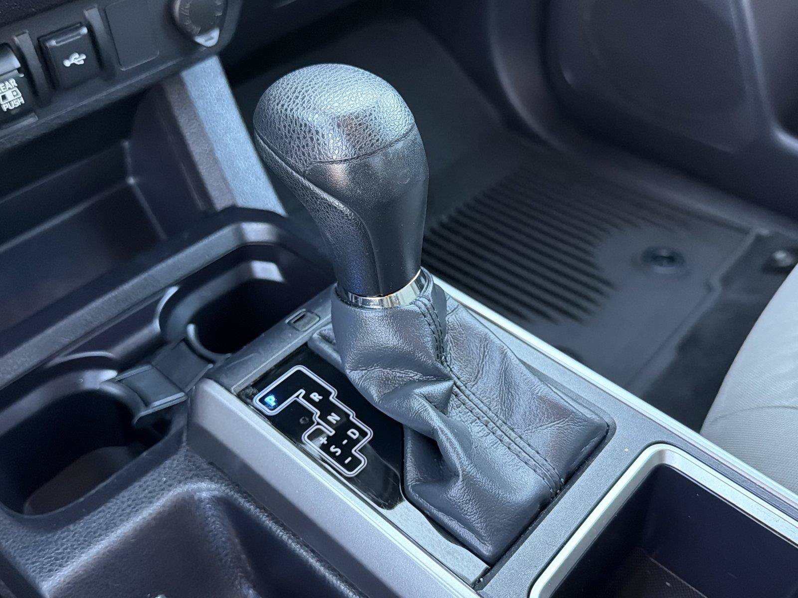 Used 2022 Toyota Tacoma SR5 w/ Technology Package RWD image 30