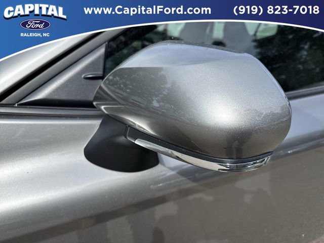 Used 2025 Toyota Camry SE FWD image 13