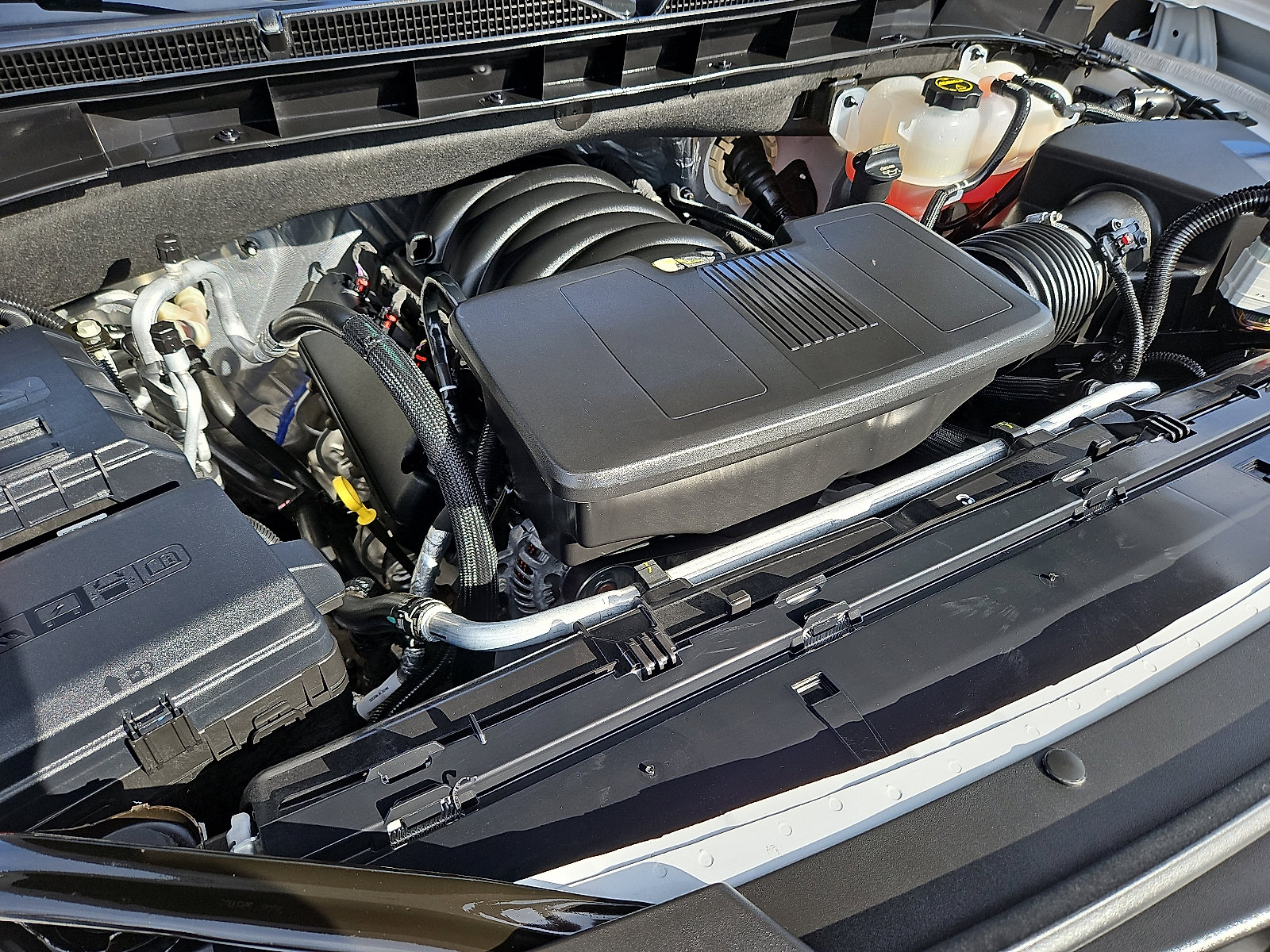 Certified 2025 Cadillac Escalade Sport w/ LPO, ONYX Package image 29