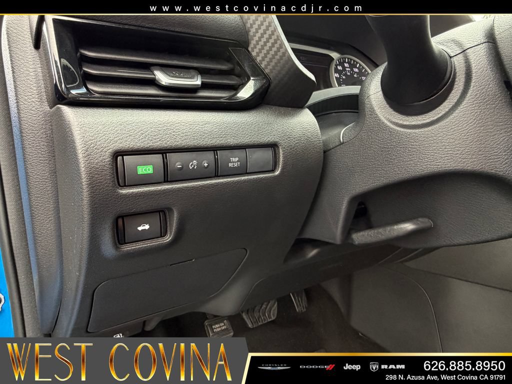 Used 2025 Nissan Sentra SV FWD image 24