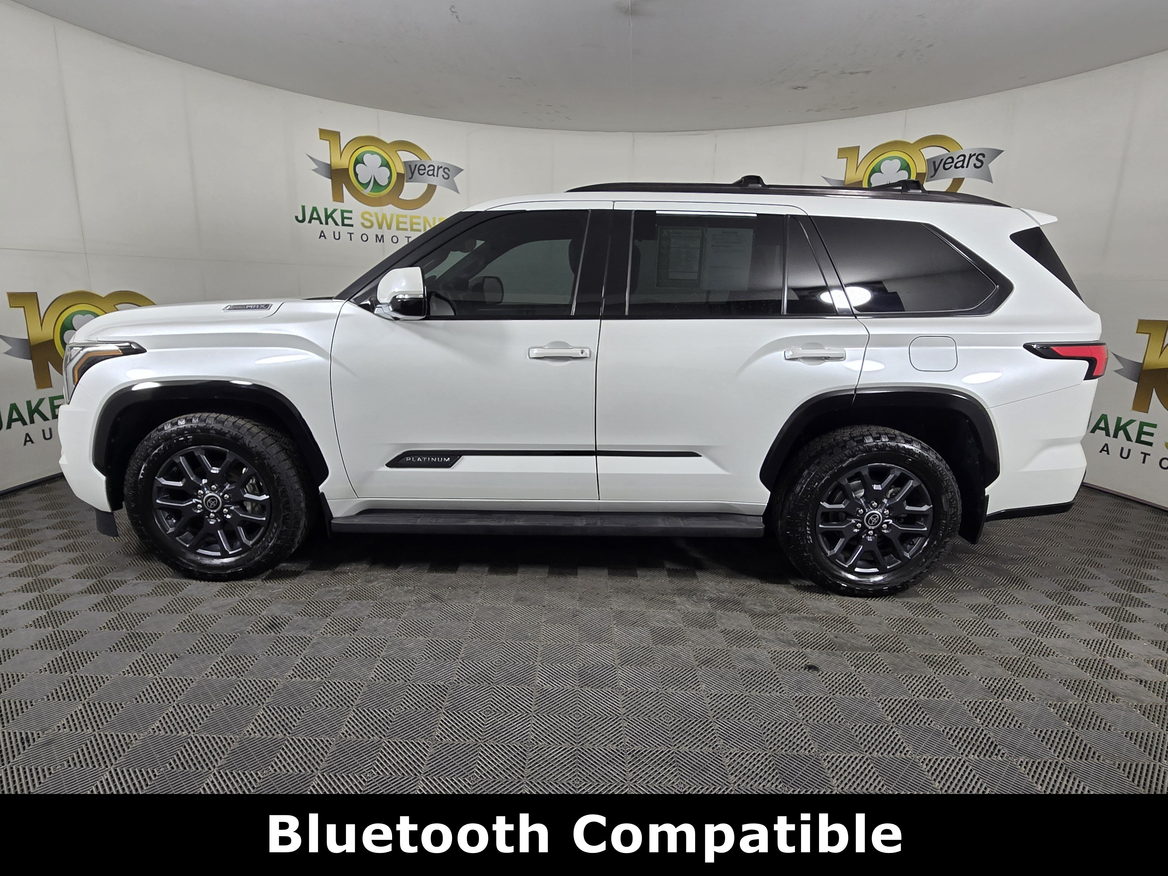 Used 2023 Toyota Sequoia Platinum AWD/4WD image 4