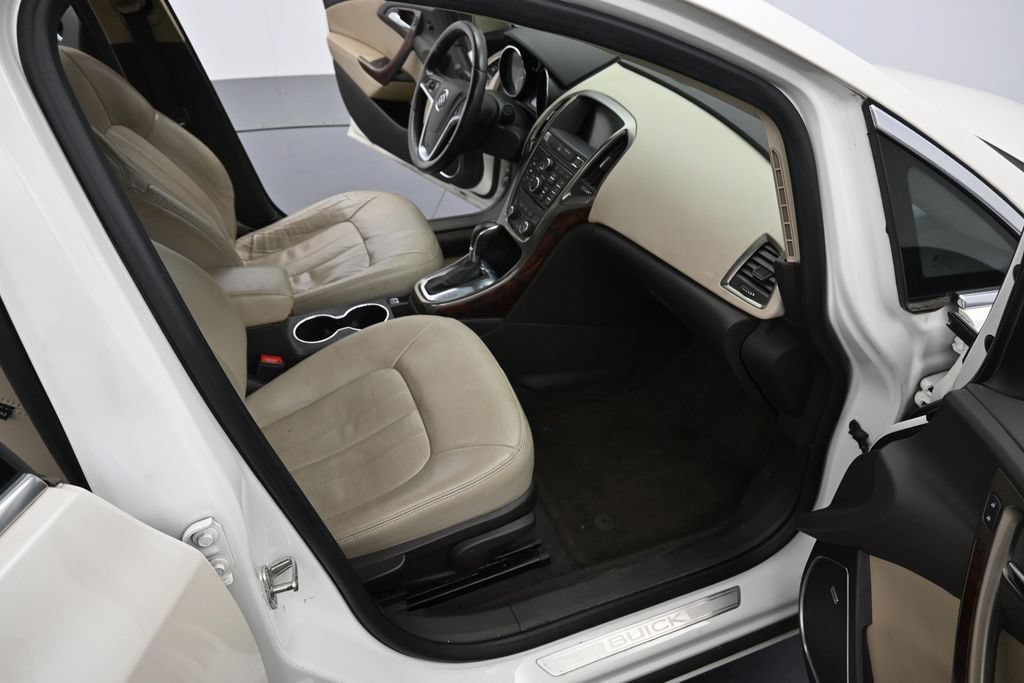 Used 2013 Buick Verano Leather FWD image 32