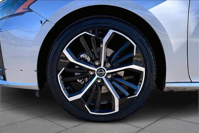Certified 2024 Nissan Altima 2.5 SR w/ SR Premium Package image 11