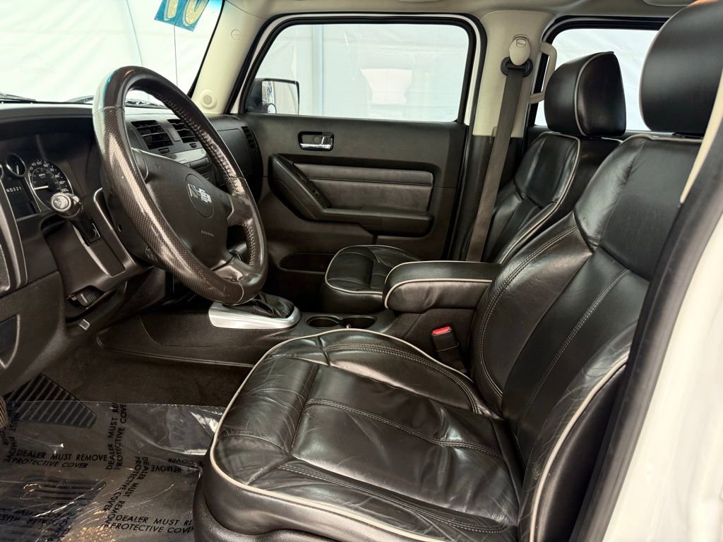 Used 2009 HUMMER H3T image 12