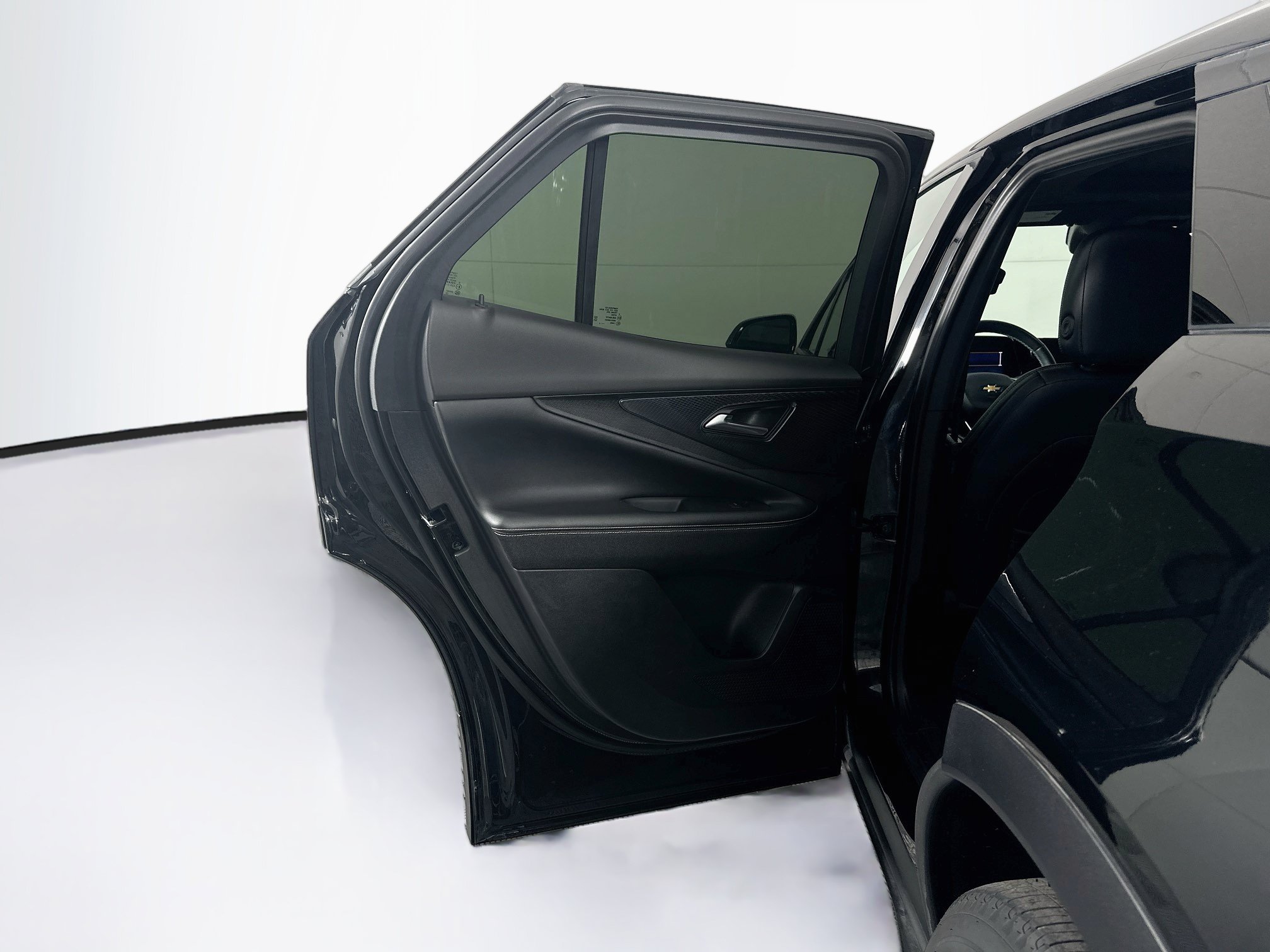Used 2024 Chevrolet Blazer EV LT AWD/4WD image 27