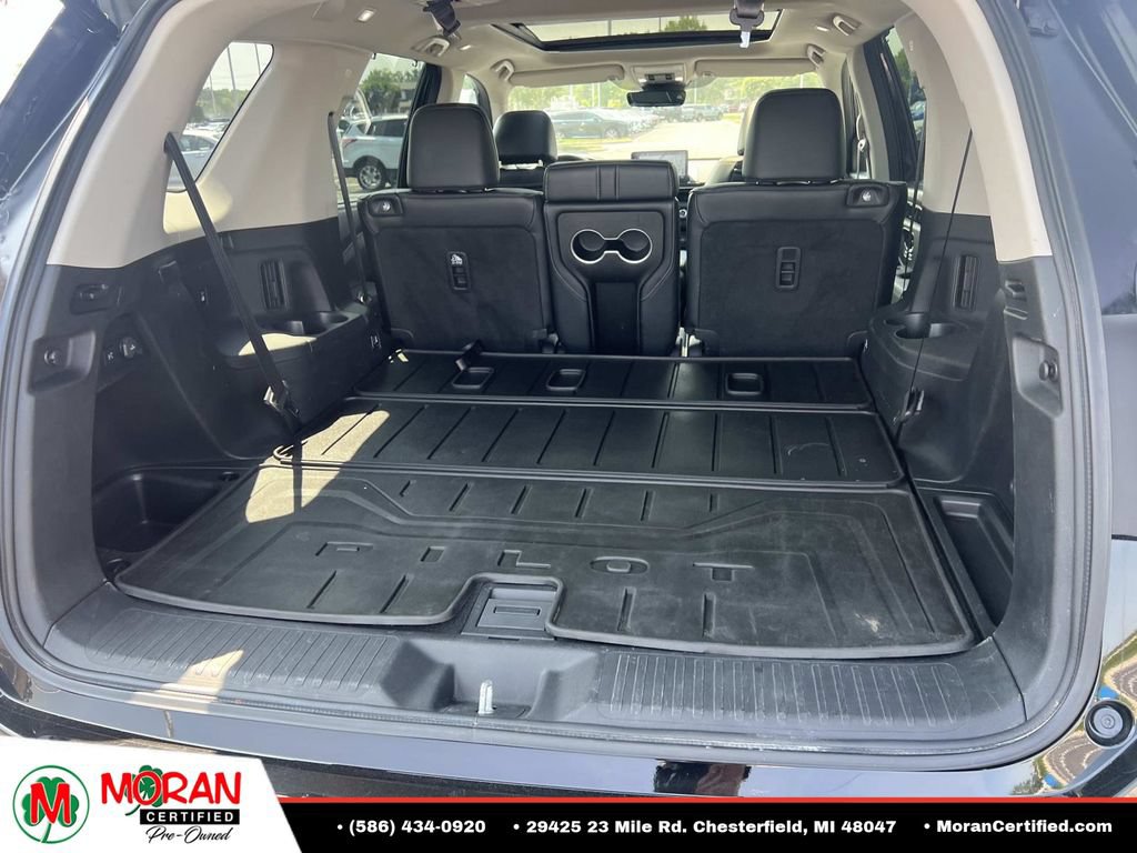 Used 2023 Honda Pilot Touring image 11
