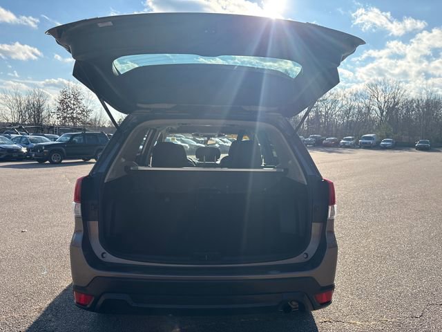 Used 2023 Subaru Forester Premium image 13