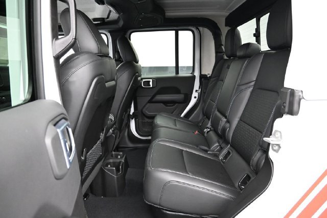 New 2026 Jeep Gladiator Sport AWD/4WD image 23