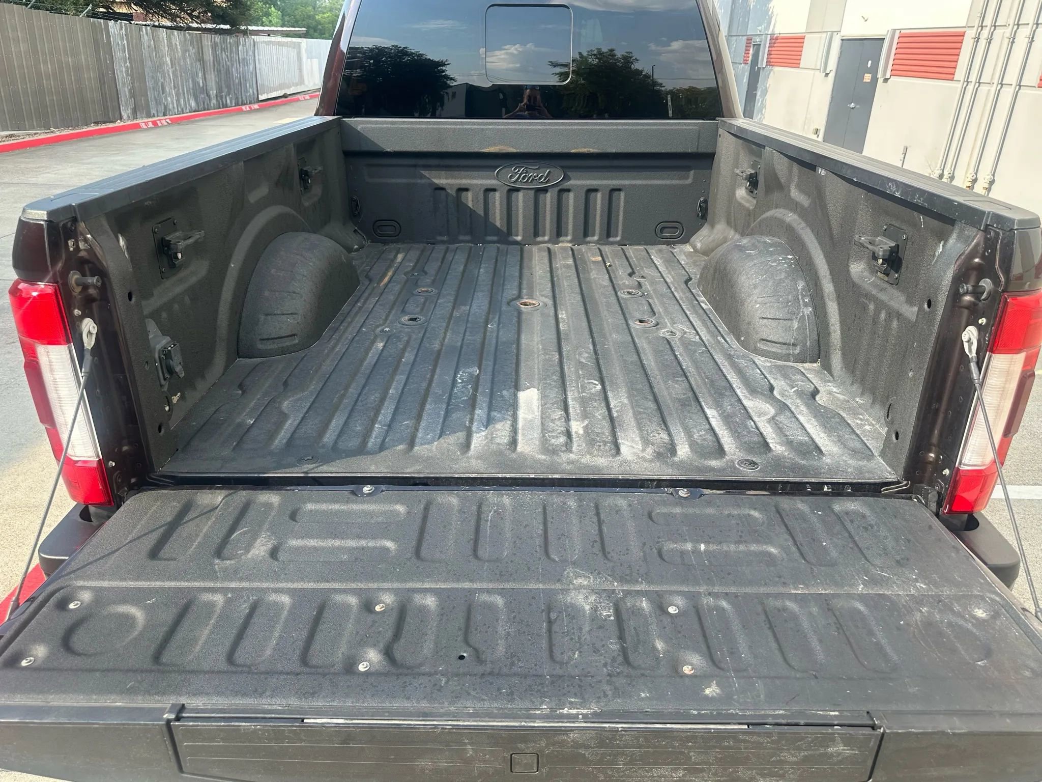Used 2019 Ford F350 Limited image 14
