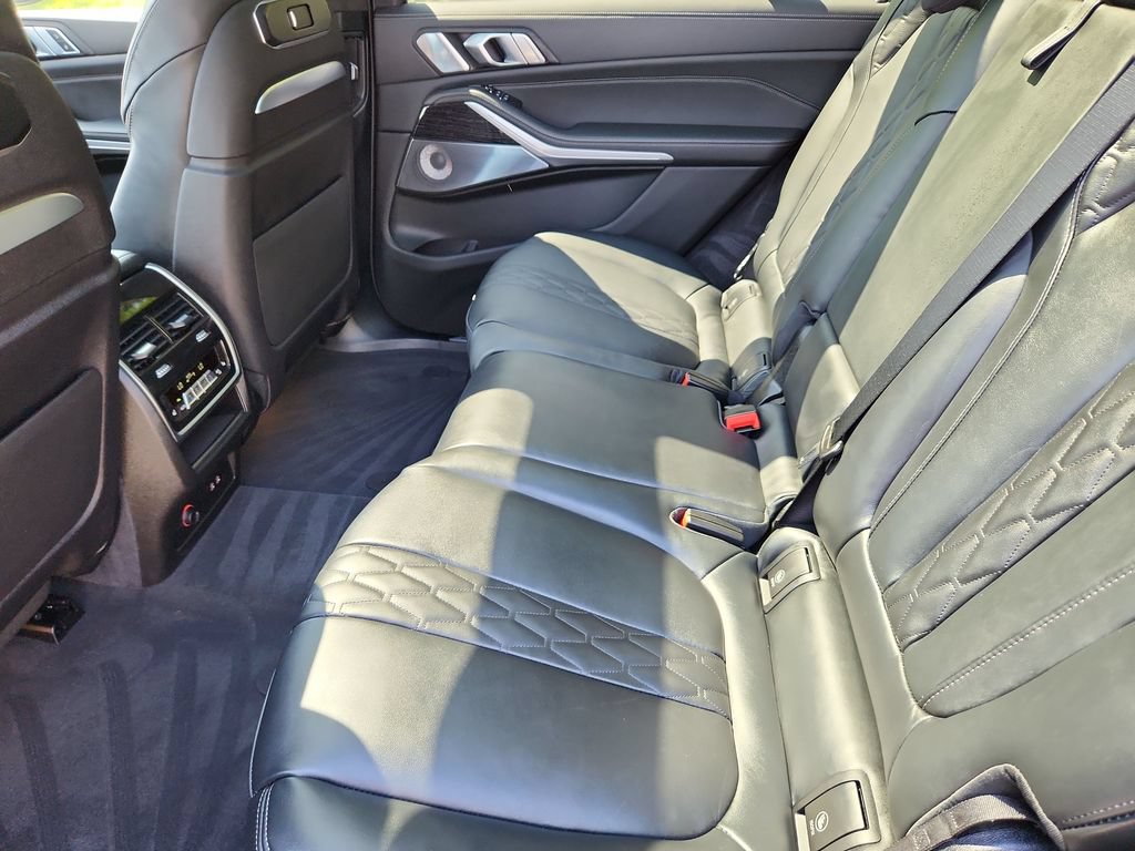 Used 2026 BMW X7 M60i AWD/4WD image 5