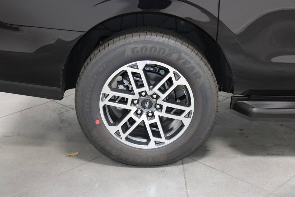New 2025 Ford Expedition Max Active image 13