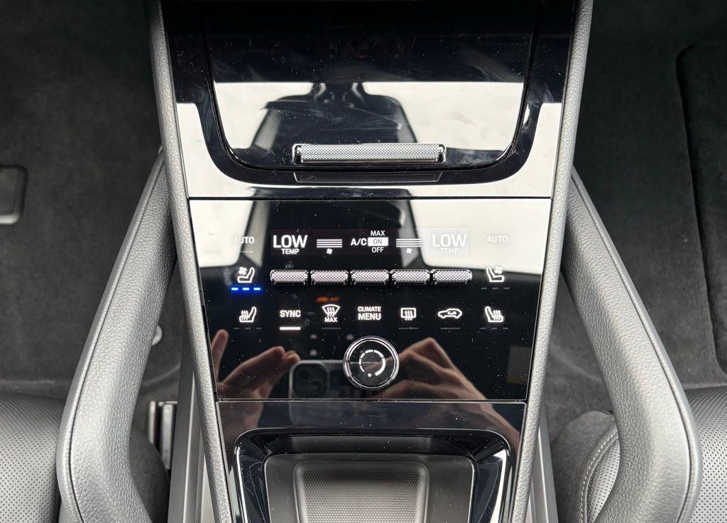 New 2026 Porsche Cayenne E-Hybrid Coupe image 21