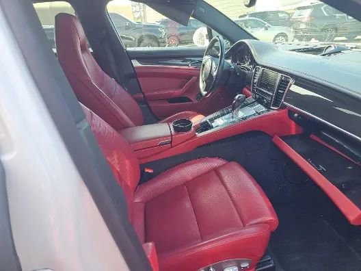 Used 2016 Porsche Panamera image 8
