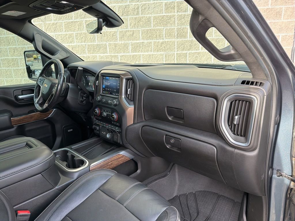 Used 2020 Chevrolet Silverado 3500 High Country image 48