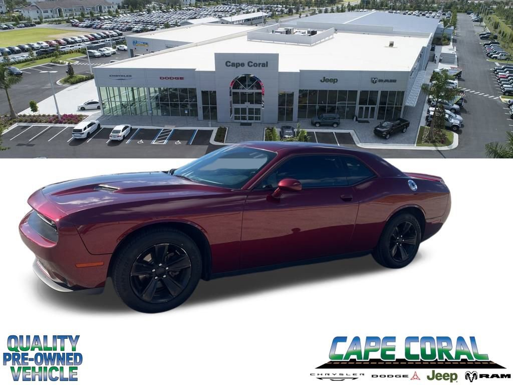 Used 2020 Dodge Challenger SXT RWD image 1