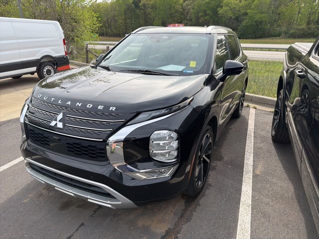 Used 2022 Mitsubishi Outlander SEL image 1