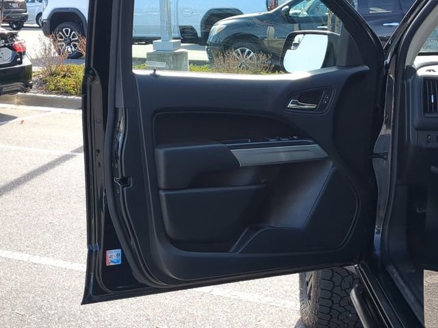 Used 2021 Chevrolet Colorado ZR2 w/ ZR2 Midnight Special Edition image 15