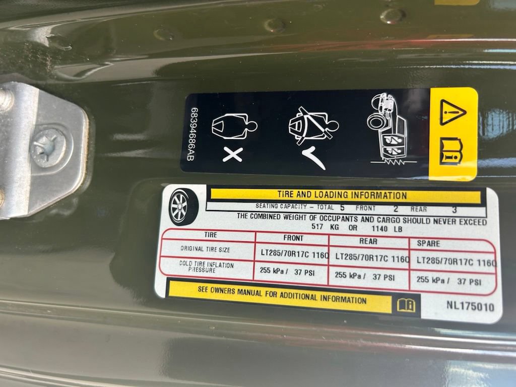Used 2022 Jeep Gladiator Rubicon w/ Cold Weather Group AWD/4WD image 19