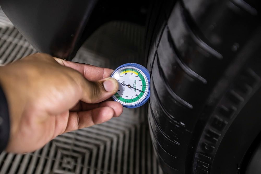 Used 2024 Tesla Model X Plaid image 26