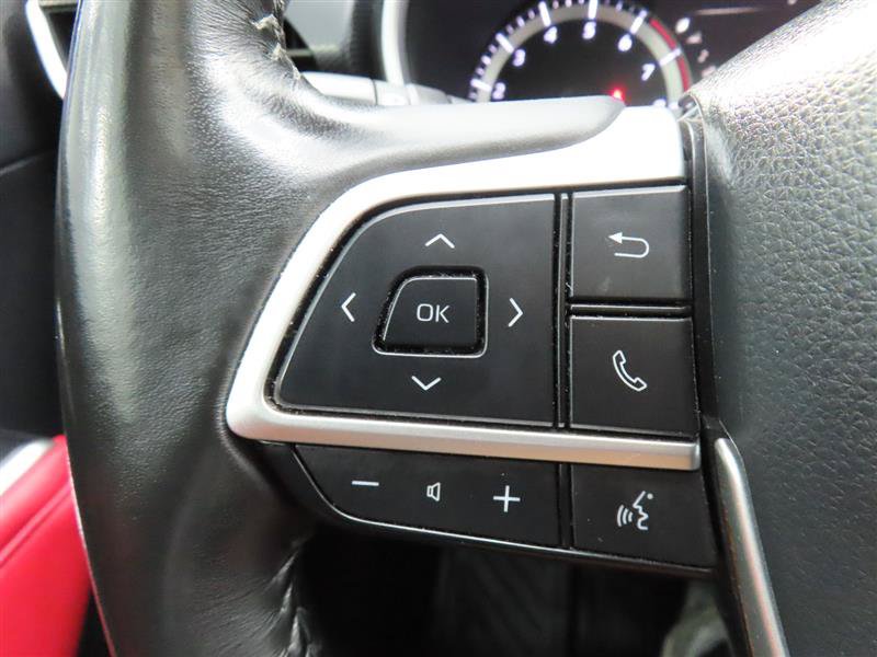Used 2024 Toyota Highlander XSE FWD image 21