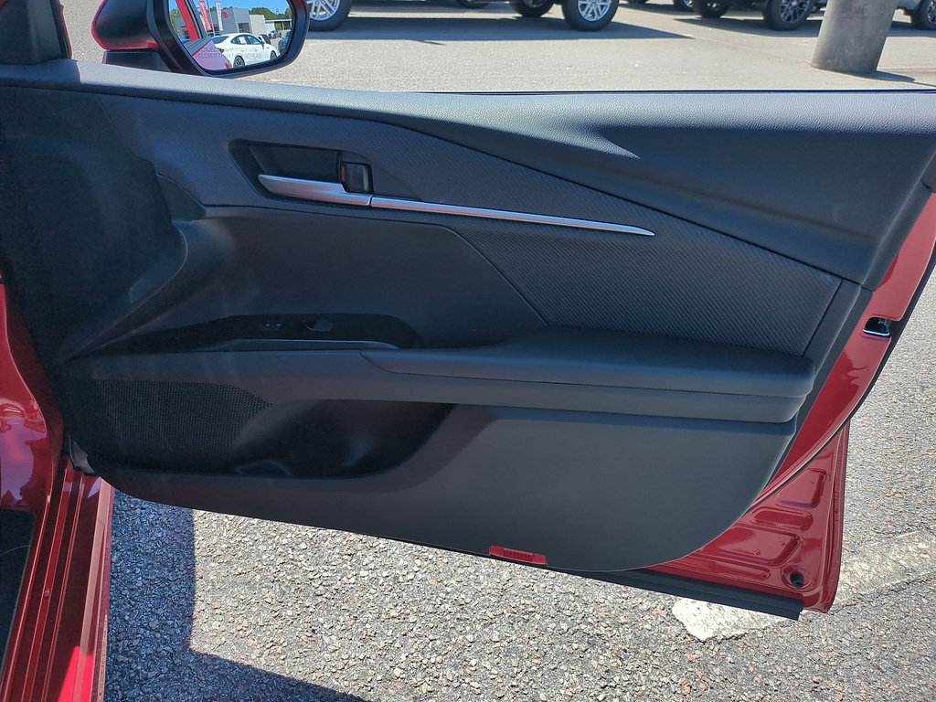 Used 2026 Toyota Camry SE FWD image 32