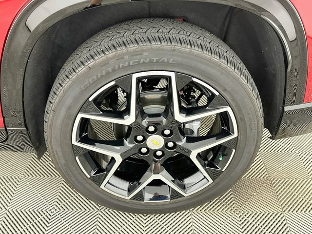 Used 2025 Chevrolet Traverse High Country w/ LPO, Floor Liner Package FWD image 22