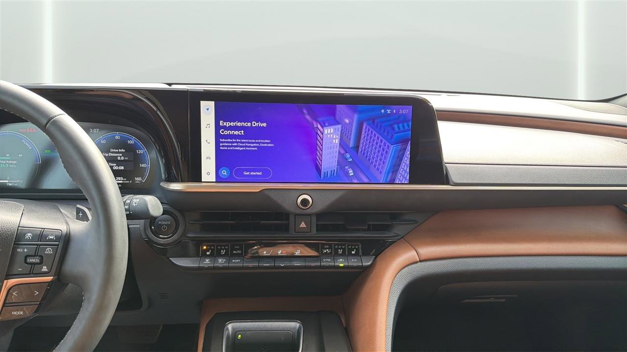 Used 2025 Toyota Crown Signia XLE AWD (Natl) image 20