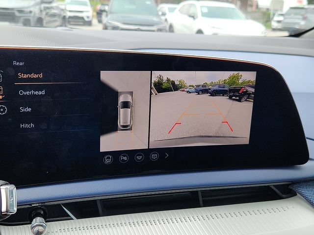 Certified 2025 Cadillac Optiq Luxury 2 AWD/4WD image 18