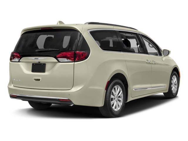 Used 2017 Chrysler Pacifica Touring-L image 2
