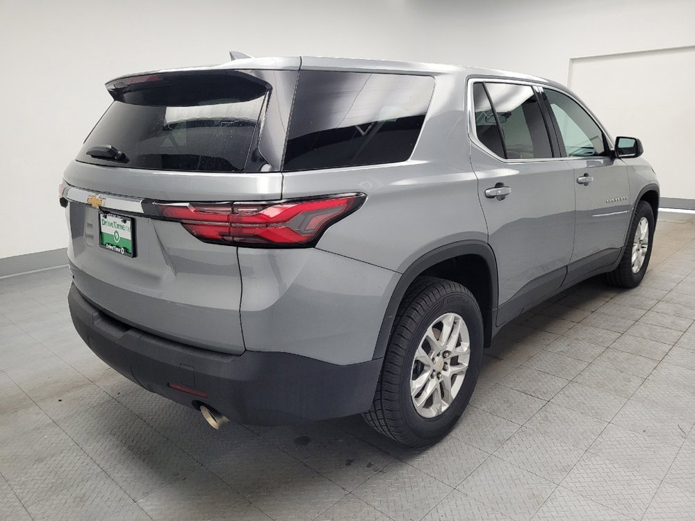 Used 2023 Chevrolet Traverse LS FWD image 9