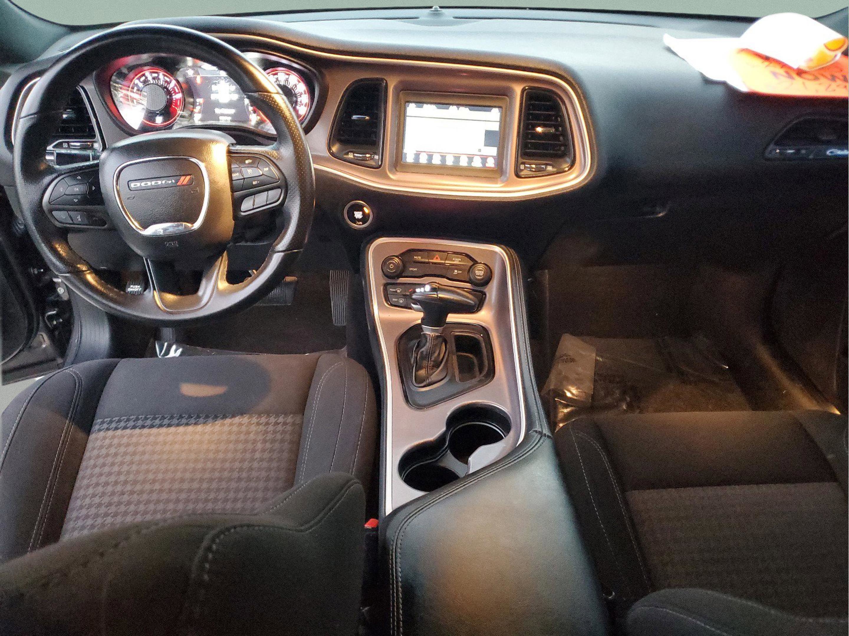 Certified 2022 Dodge Challenger SXT w/ Blacktop Package image 10