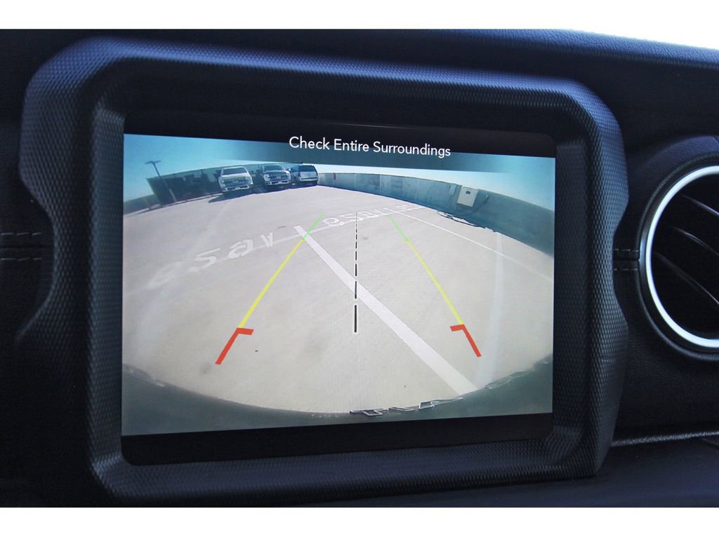 Used 2019 Jeep Wrangler Unlimited Sahara image 19