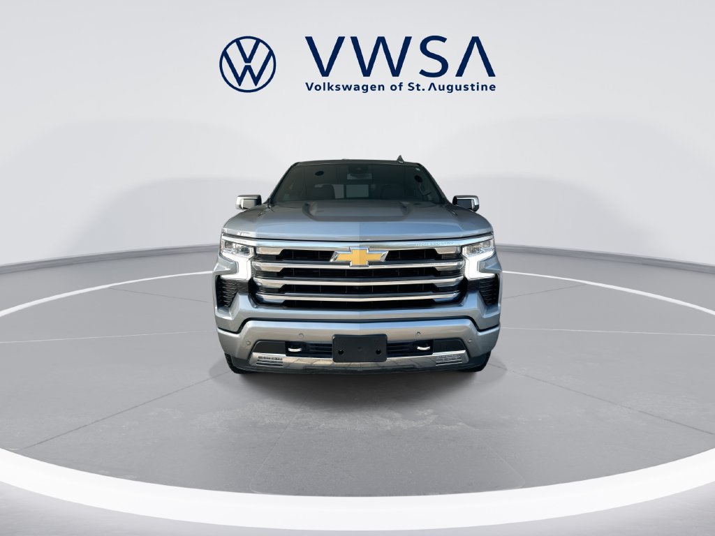 Used 2025 Chevrolet Silverado 1500 High Country AWD/4WD image 2