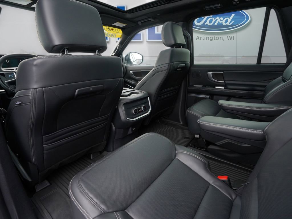 New 2025 Ford Expedition Max Platinum w/ Stealth Performance Package image 37