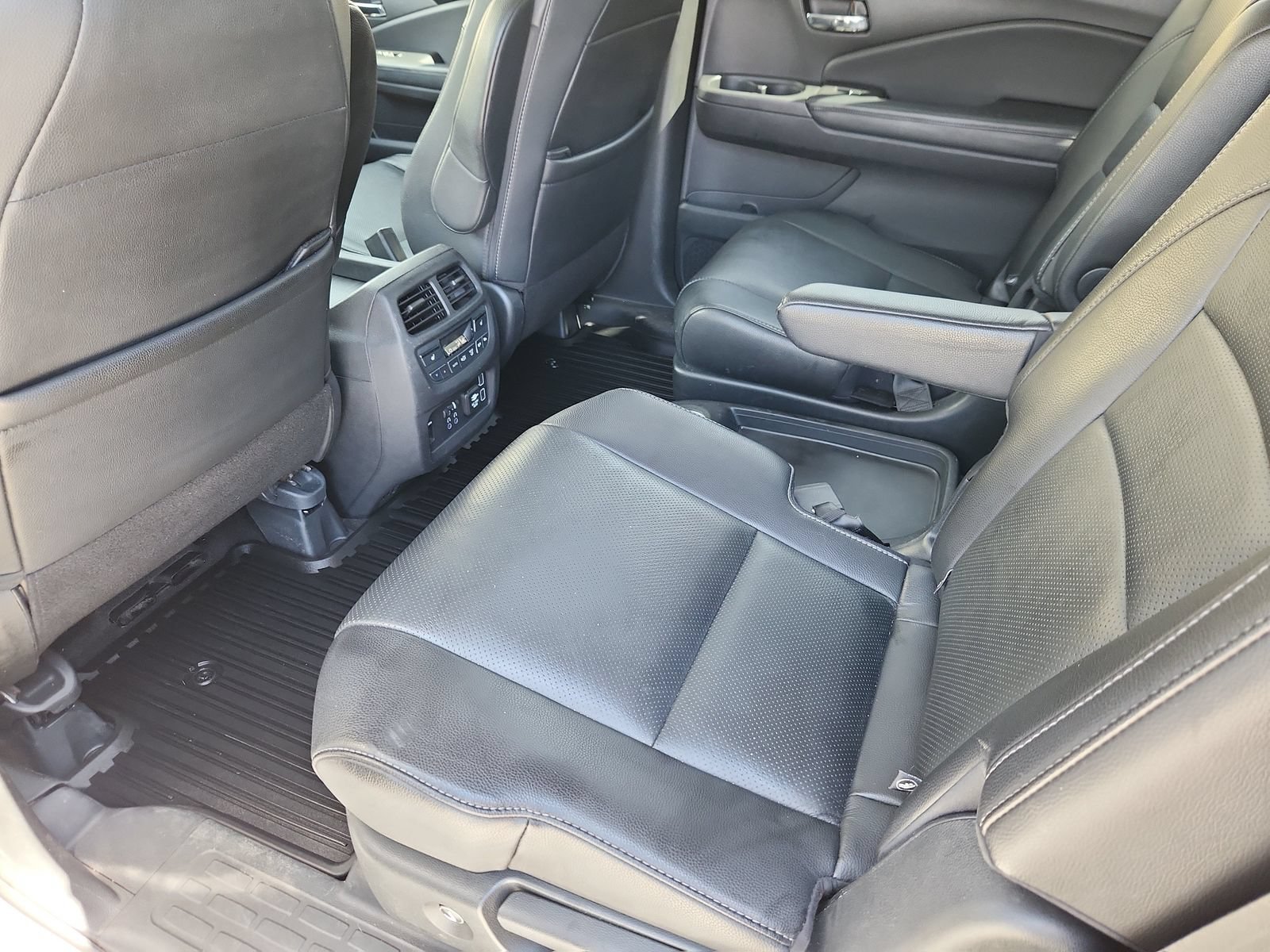 Used 2019 Honda Pilot Elite image 11