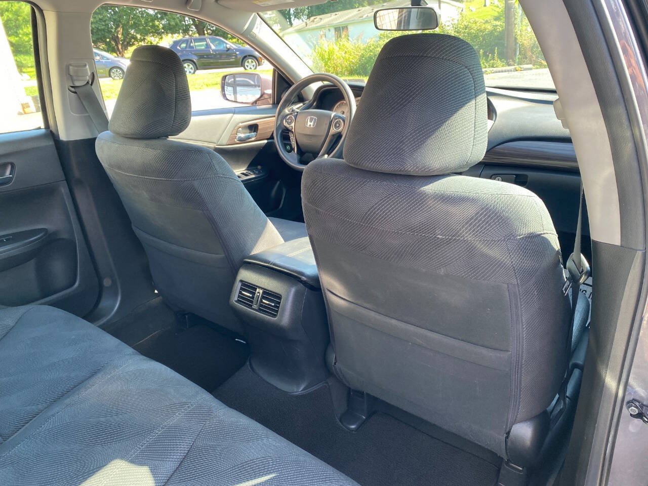 Used 2016 Honda Accord EX image 28
