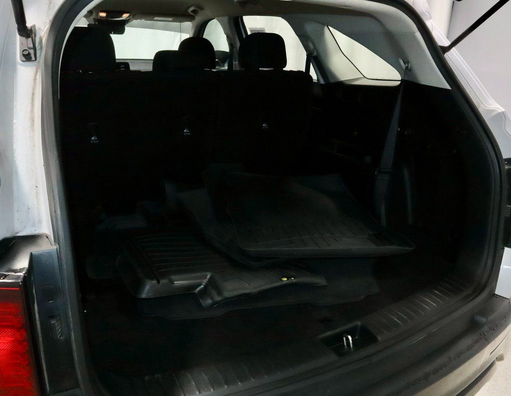 Used 2021 Kia Sorento LX image 14