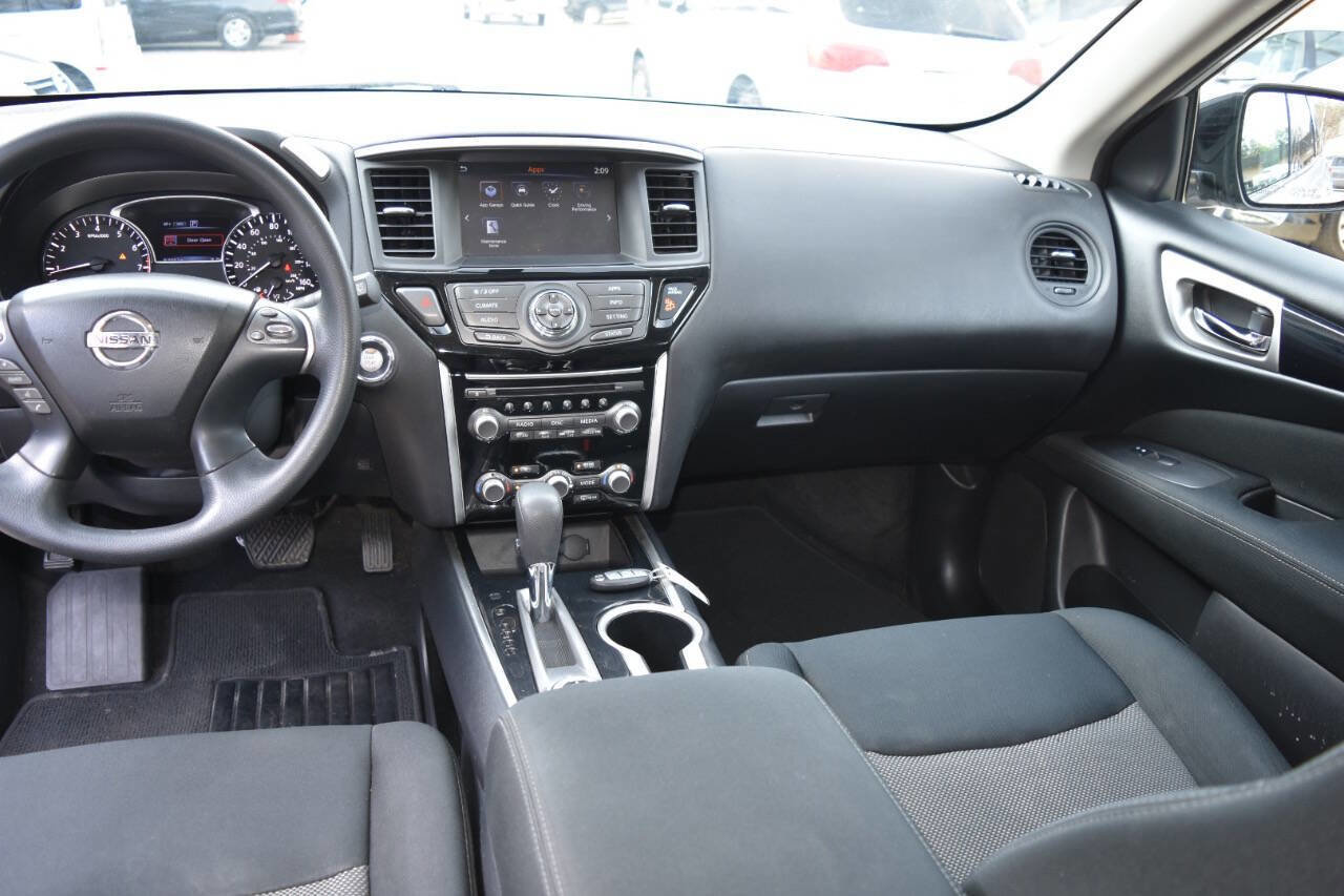 Used 2017 Nissan Pathfinder S image 62