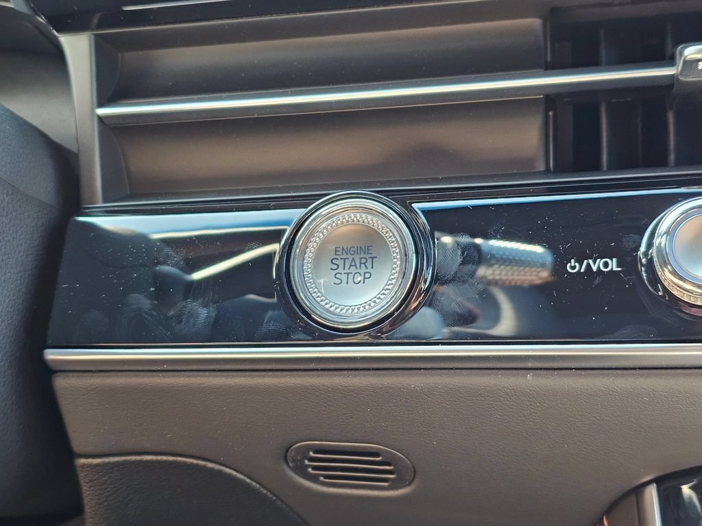 New 2026 Genesis GV70 2.5T Sport Prestige AWD/4WD image 17
