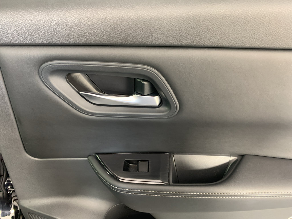 Used 2026 Nissan Rogue SV FWD image 36