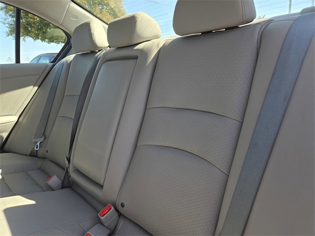 Used 2017 Honda Accord EX-L image 9