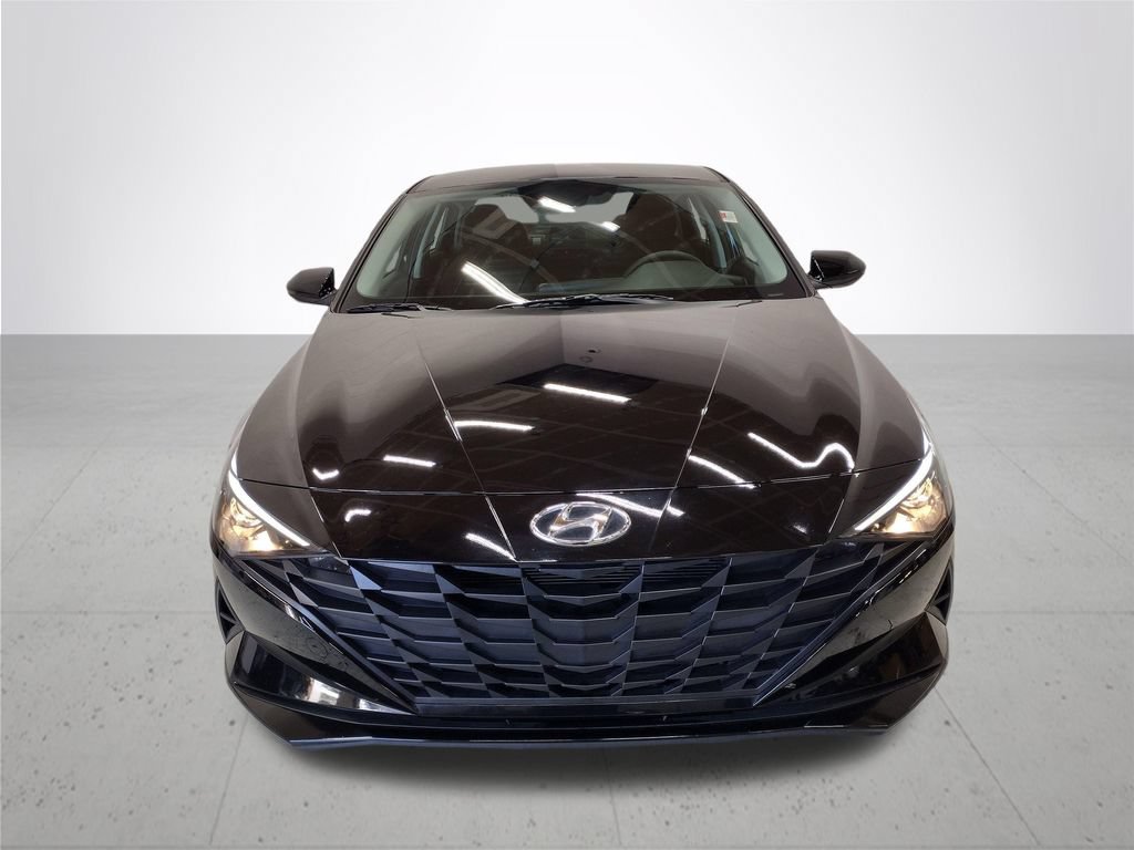 Certified 2023 Hyundai Elantra SEL w/ Preferred Accessory Package FWD image 3